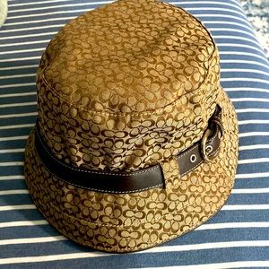 coach bucket hat size M/L